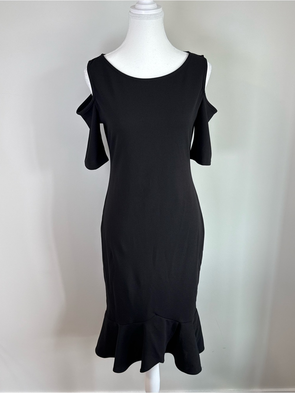 BLVD Black Cold Shoulder Ruffle Dress Large - Picture 2 of 5